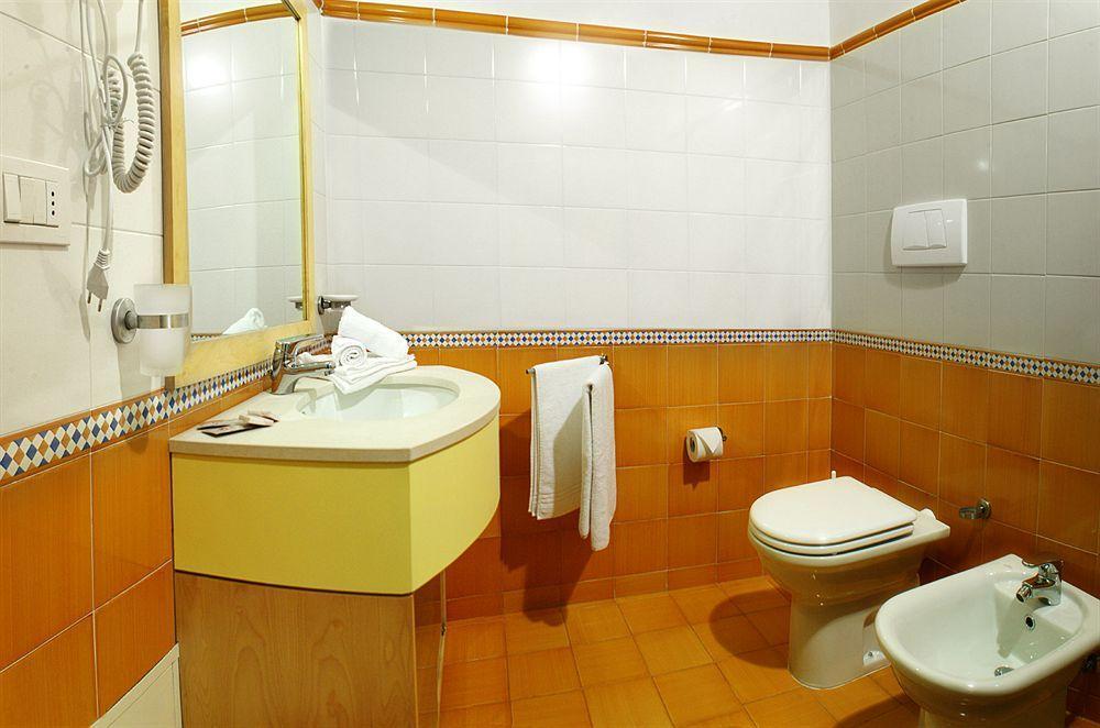 Aparthotel Oasi D'Oriente Santa Cesarea Terme Exterior foto